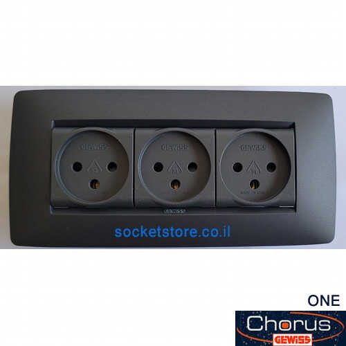 שקע חשמל שלישייה שחור מט Gewiss Chorus ONE